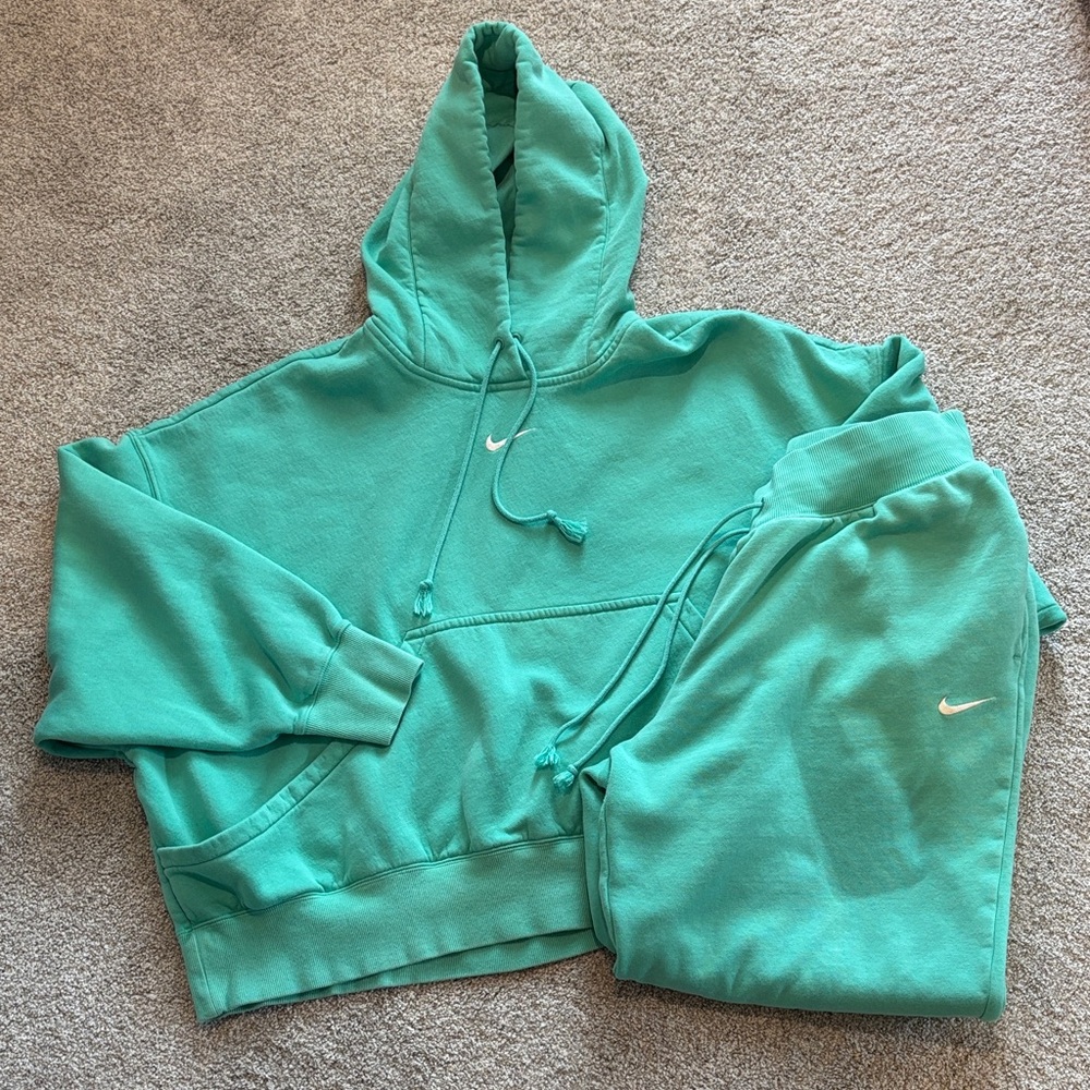 Nike Aqua Hoodie and Joggers Set